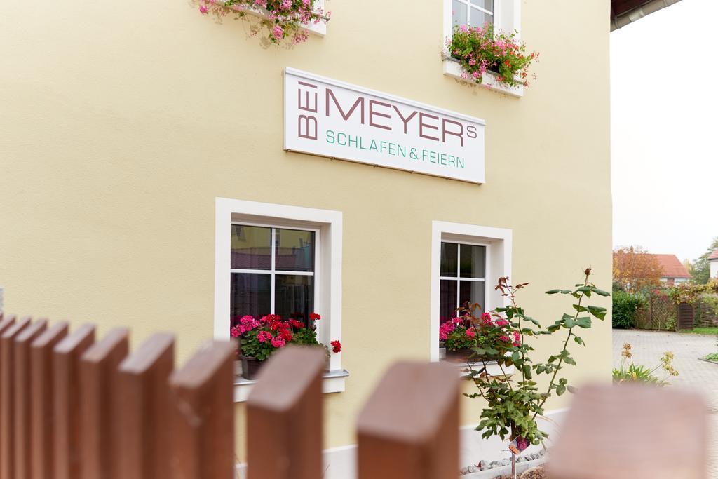 Hotel Bei Meyers Schlafen&Feiern Bohlen  Exterior foto